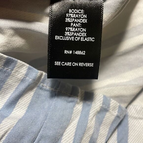 Torrid Stripe Cotton Crop Lounge Sleep Pants Size 1 Loose Fitting Wide Leg - Picture 9 of 9